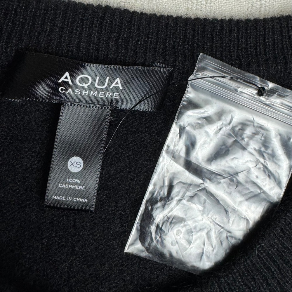 AQUA Cashmere Cardigan Sweater Women XS Black Button Front Crew Neck Soft Luxury - Picture 3 of 7